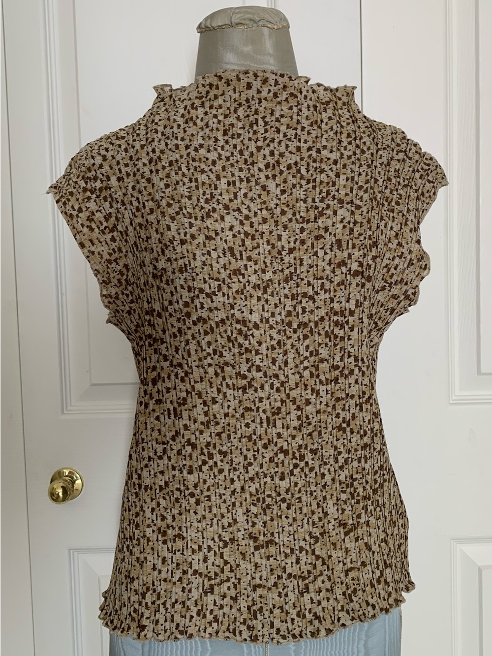 Vintage Crinkle Women's Brown Printed Short-Sleeve Ruffle Top
